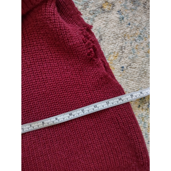 BCBGMaxAzria Cropped Red Sweater - Picture 6 of 7